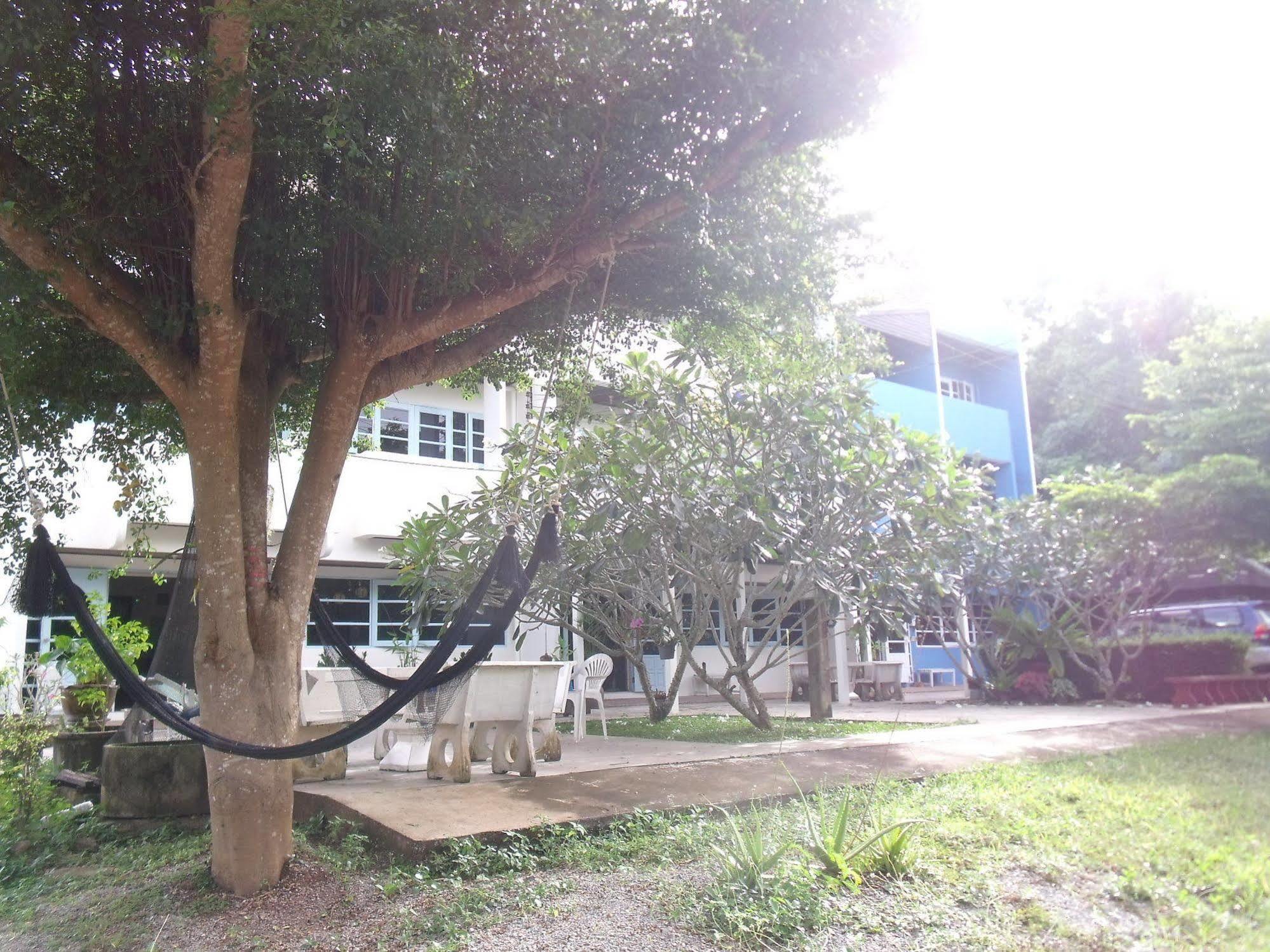 Albatross Guesthouse @ Thungwualaen Beach Pathiu Exteriér fotografie